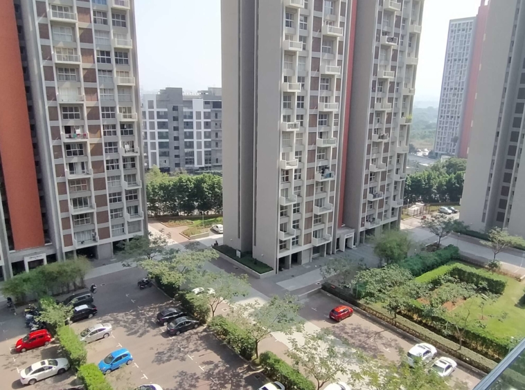 2 BHK resale Lodha Belmondo Pune (8)