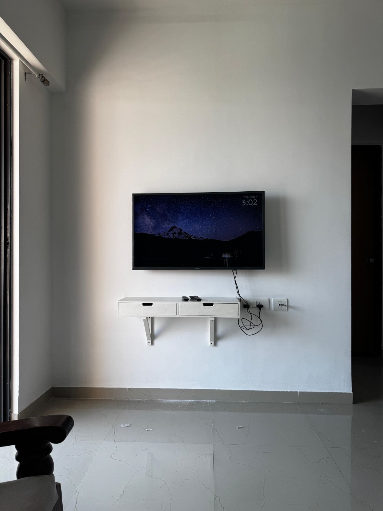 1BHK Rent with TV unit & balcony access – Fully furnished comfort